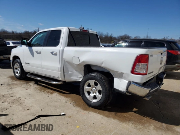 2020 Ram 1500 Big Horn z VIN 1C6SRFBT2LN371989, wystawiony jako Copart lot #50135945 z przebiegiem 75 103 mil mil oraz Szkoda całkowita • Salvage title. Historia ofert i sprzedaży dostępna na DreamBid. Obrazek 2.