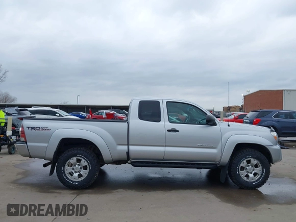 2013 Toyota Tacoma with VIN 5TFUU4EN1DX065356, listed as a IAAI auction lot 41509219 with 122,520 mi miles and . Bid and sale history available at DreamBid. Image 13.