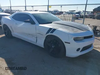 2014 Chevrolet Camaro LT z VIN 2G1FC1E39E9277598, wystawiony jako IAAI lot #41387001 z przebiegiem 131 359 mil mil oraz . Historia ofert i sprzedaży dostępna na DreamBid. Obrazek 1.