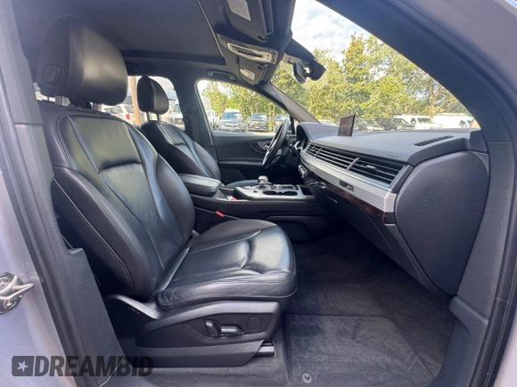 2019 Audi Q7 Premium Plus with VIN WA1LHAF75KD017740, listed as a Copart auction lot 66764355 with 120,399 mi miles and Clean title. Bid and sale history available at DreamBid. Image 5.