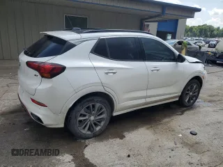 2021 Buick Encore GX Essence с VIN KL4MMGSL9MB166902, выставлен на аукционе Copart как лот 62813305 с пробегом 52 591 миль миль и Списание • Salvage title. История ставок и продаж доступна на DreamBid. Изображение 3.