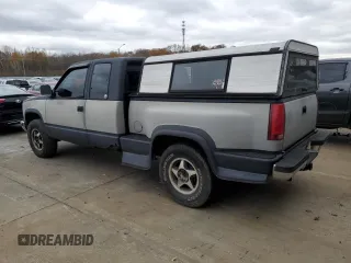 1994 GMC Sierra 1500 with VIN 2GDEK19K2R1544894, listed as a Copart auction lot 81806224 with 208,213 mi miles and Clean Title. Bid and sale history available at DreamBid. Image 2.