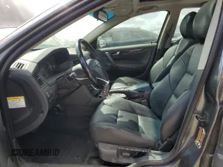 2004 Volvo S60 with VIN YV1RS59V042403509, listed as a Copart auction lot 72057704 with 162,994 mi miles and Salvage Title. Bid and sale history available at carsss.com. Image 7.