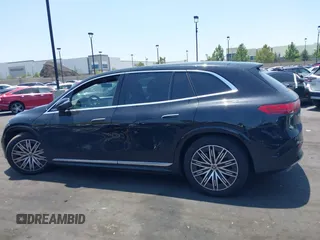 2023 Mercedes-Benz EQS 580 z VIN 4JGDM4EB5PA018484, wystawiony jako IAAI lot #42451530 z przebiegiem 24 293 mil mil oraz . Historia ofert i sprzedaży dostępna na DreamBid. Obrazek 15.