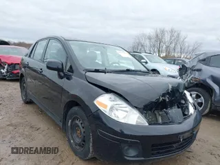 2011 Nissan Versa 1.8 S with VIN 3N1BC1AP7BL378133, listed as a IAAI auction lot 41917425 with 124,228 mi miles. Bid and sale history available at carsss.com. Image 1.
