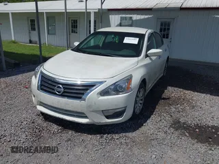 2013 Nissan Altima 2.5 S with VIN 1N4AL3AP6DC260020, listed as a IAAI auction lot 42014181 with 335,508 mi miles and . Bid and sale history available at carsss.com. Image 2.