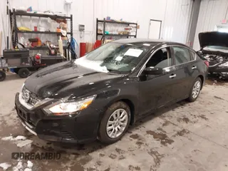 2016 Nissan Altima S with VIN 1N4AL3AP5GN324041, listed as a IAAI auction lot 41702011 with 60,317 mi miles and . Bid and sale history available at carsss.com. Image 2.