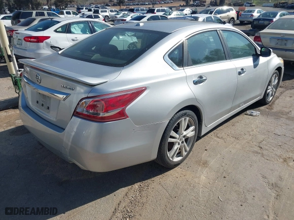 2013 Nissan Altima 3.5 SL with VIN 1N4BL3AP4DC111139, listed as a IAAI auction lot 41662164 with 120,111 mi miles. Bid and sale history available at carsss.com. Image 4.
