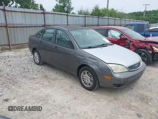 2005 Ford Focus S with VIN 1FAFP34NX5W290755, listed as a IAAI auction lot 42439224 with 227,770 mi miles and . Bid and sale history available at DreamBid. Image 1.