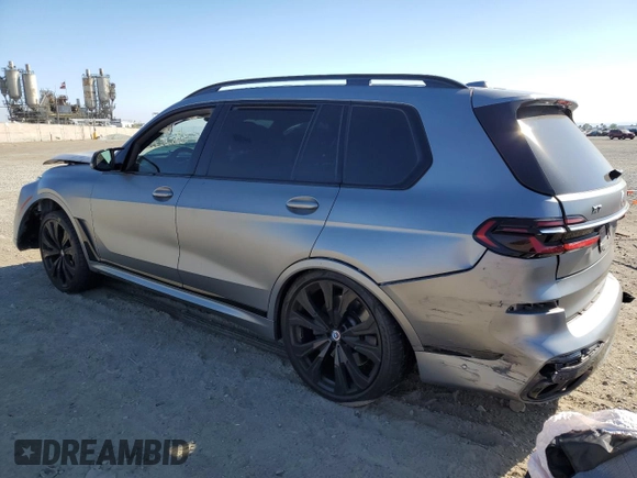 2023 BMW X7 M60i z VIN 5UX33EM0XP9N45266, wystawiony jako Copart lot #68922574 z przebiegiem Nie podano mil oraz Szkody całkowita. Historia ofert i sprzedaży dostępna na DreamBid. Obrazek 2.
