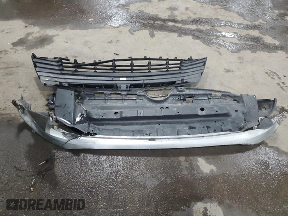 2019 Toyota Sienna LE Auto Access Seat with VIN 5TDKZ3DC6KS005563, listed as a Copart auction lot 49062175 with 174,450 mi miles and Salvage Title. Bid and sale history available at DreamBid. Image 14.