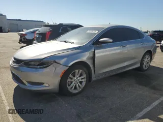 2015 Chrysler 200 Limited z VIN 1C3CCCAB3FN645117, wystawiony jako Copart lot #56538725 z przebiegiem 153 490 mil mil oraz Szkoda całkowita • Salvage title. Historia ofert i sprzedaży dostępna na DreamBid. Obrazek 1.