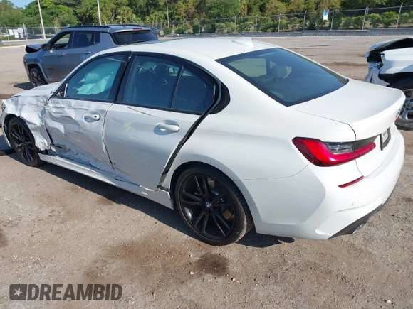 2020 BMW 3 Series 330i с VIN 3MW5R1J04L8B29799, выставлен на аукционе IAAI как лот 42124394 с пробегом 24 783 миль миль и . История ставок и продаж доступна на DreamBid. Изображение 3.