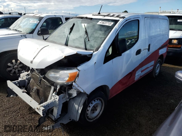 2015 Nissan NV200 S z VIN 3N6CM0KN0FK700948, wystawiony jako Copart lot #41622715 z przebiegiem 222 537 mil mil oraz Szkoda całkowita • Salvage title. Historia ofert i sprzedaży dostępna na DreamBid. Obrazek 1.
