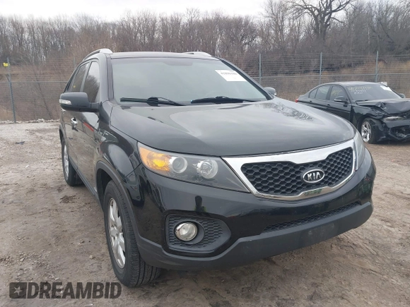 2012 Kia Sorento LX with VIN 5XYKTDA21CG286799, listed as a IAAI auction lot 41896186 with 178,777 mi miles. Bid and sale history available at carsss.com. Image 1.
