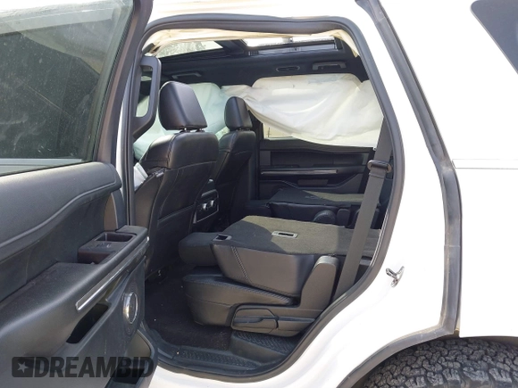 2021 Ford Expedition XLT with VIN 1FMJU1JT3MEA73083, listed as a IAAI auction lot 41770937 with 40,588 mi miles and . Bid and sale history available at DreamBid. Image 8.
