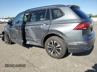 2023 Volkswagen Tiguan S z VIN 3VVRB7AXXPM133914, wystawiony jako Copart lot #61831495 z przebiegiem 46 450 mil mil oraz Szkoda całkowita • Salvage title. Historia ofert i sprzedaży dostępna na DreamBid. Obrazek 2.