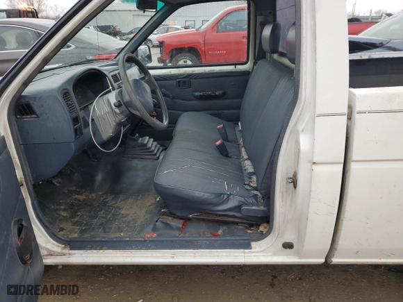 1994 Nissan Trucks 2WD with VIN 1N6SD11S4RC326217, listed as a Copart auction lot 44800965 with 302,257 mi miles and Salvage Title. Bid and sale history available at carsss.com. Image 7.