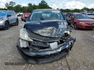 2008 Nissan Versa S с VIN 3N1BC11E78L448799, выставлен на аукционе Copart как лот 58421725 с пробегом 95 504 миль миль и Списание • Salvage title. История ставок и продаж доступна на DreamBid. Изображение 5.