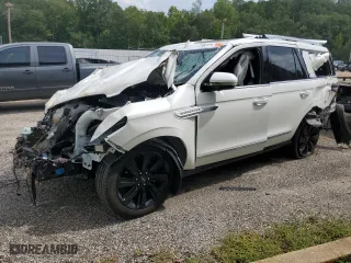 2024 Lincoln Navigator Reserve with VIN 5LMJJ2LG7REL05638, listed as a Copart auction lot 72762924 with 0 mi miles and Salvage Title. Bid and sale history available at carsss.com. Image 1.