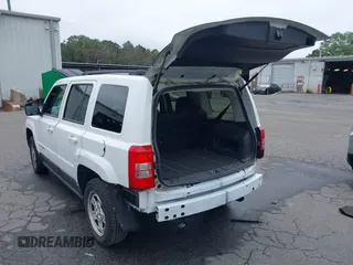 2012 Jeep Patriot Sport with VIN 1C4NJPBA1CD687312, listed as a IAAI auction lot 42651235 with 122,206 mi miles and . Bid and sale history available at DreamBid. Image 3.