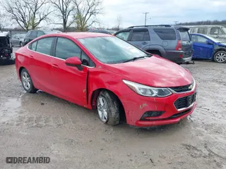 2017 Chevrolet Cruze LT with VIN 1G1BE5SM6H7229043, listed as a IAAI auction lot 41891918 with 95,066 mi miles. Bid and sale history available at carsss.com. Image 1.