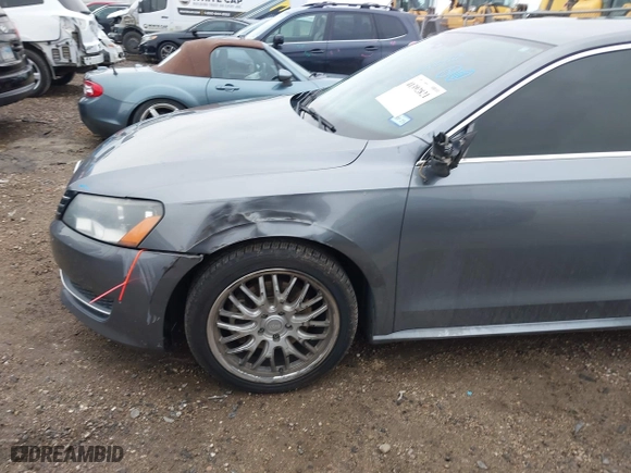 2013 Volkswagen Passat SE w/Sunroof with VIN 1VWBH7A30DC023976, listed as a IAAI auction lot 41392821 with 134,736 mi miles. Bid and sale history available at carsss.com. Image 6.