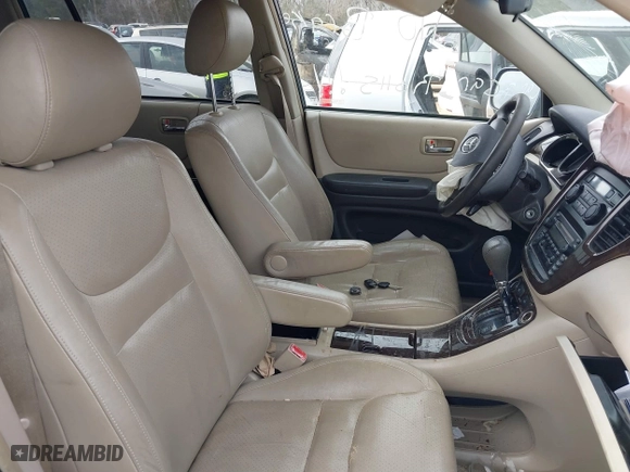 2003 Toyota Highlander with VIN JTEHF21A630107378, listed as a IAAI auction lot 41737651 with 194,129 mi miles. Bid and sale history available at carsss.com. Image 5.