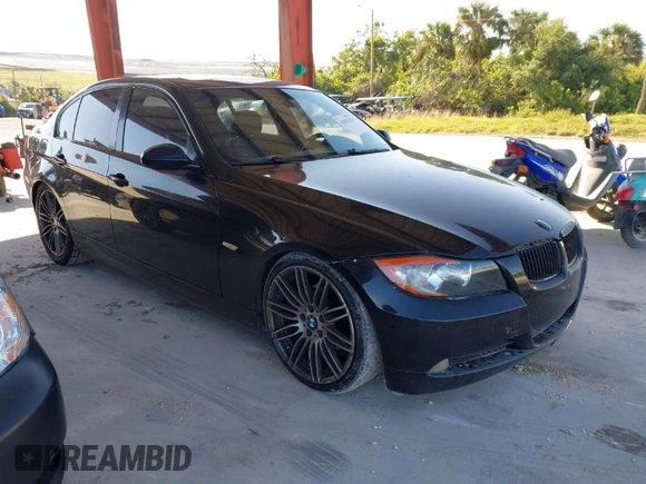 2008 BMW 3 Series 328i with VIN WBAVA37598NL45805, listed as a IAAI auction lot 42002424 with 206,402 mi miles. Bid and sale history available at carsss.com. Image 1.