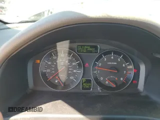 2010 Volvo C30 z VIN YV1672MK0A2183378, wystawiony jako Copart lot #76597384 z przebiegiem 180 428 mil mil oraz Szkoda całkowita • Salvage title. Historia ofert i sprzedaży dostępna na DreamBid. Obrazek 9.