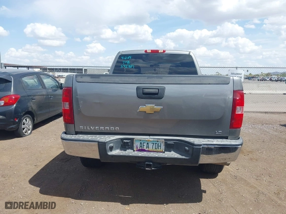 2007 Chevrolet Silverado 1500 Work Truck with VIN 2GCEC19C871592827, listed as a IAAI auction lot 41960690 with 193,154 mi miles. Bid and sale history available at carsss.com. Image 16.