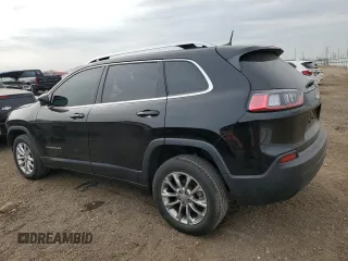2019 Jeep Cherokee Latitude z VIN 1C4PJLCB9KD269779, wystawiony jako Copart lot #53044105 z przebiegiem 133 845 mil mil oraz Szkoda całkowita • Salvage title. Historia ofert i sprzedaży dostępna na DreamBid. Obrazek 2.