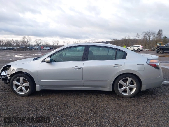 2008 Nissan Altima 3.5 SE with VIN 1N4BL21E88N454376, listed as a IAAI auction lot 41919342 with 243,006 mi miles. Bid and sale history available at carsss.com. Image 15.
