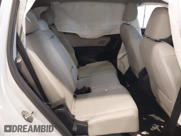 2019 Volkswagen Tiguan SE with VIN 3VV3B7AX9KM030028, listed as a IAAI auction lot 40445099 with 85,400 mi miles and . Bid and sale history available at DreamBid. Image 8.