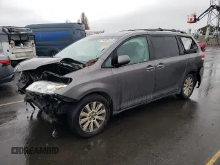 2012 Toyota Sienna XLE with VIN 5TDDK3DC1CS030952, listed as a Copart auction lot 85480444 with 222,158 mi miles and Salvage Title. Bid and sale history available at carsss.com. Image 1.