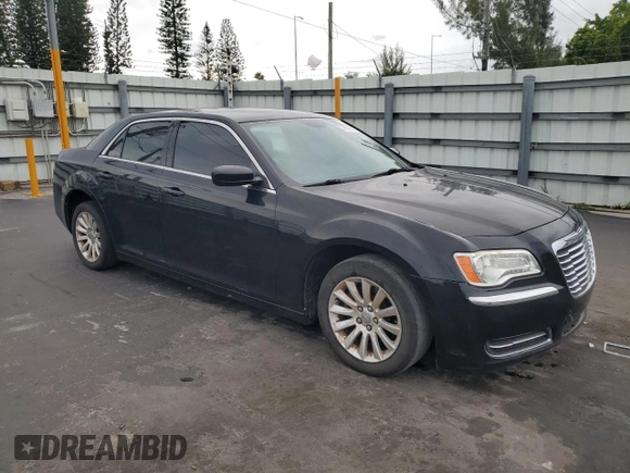 2014 Chrysler 300 with VIN 2C3CCAAG3EH373465, listed as a Copart auction lot 55664055 with 118,284 mi miles and Clean Title. Bid and sale history available at DreamBid. Image 4.