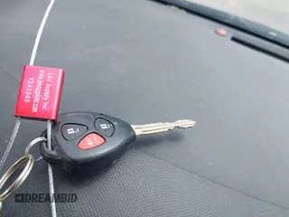 2010 Toyota Matrix z VIN 2T1KU4EE2AC491753, wystawiony jako IAAI lot #42179480 z przebiegiem 282 014 mil mil oraz . Historia ofert i sprzedaży dostępna na DreamBid. Obrazek 11.