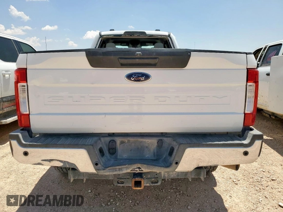 2021 Ford F-350 с VIN 1FD8X3B63MED00301, выставлен на аукционе Copart как лот 57271605 с пробегом Не указан миль и Списание • Salvage title. История ставок и продаж доступна на DreamBid. Изображение 6.