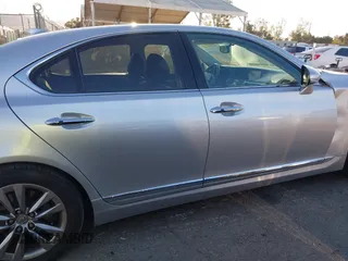 2014 Lexus LS 460 with VIN JTHBL5EF2E5132342, listed as a IAAI auction lot 41824998 with 75,301 mi miles and . Bid and sale history available at DreamBid. Image 13.