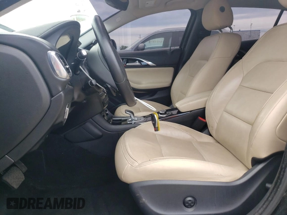 2017 Infiniti QX30 Premium with VIN SJKCH5CP9HA026644, listed as a Copart auction lot 61625905 with 83,885 mi miles and Clean title. Bid and sale history available at DreamBid. Image 7.