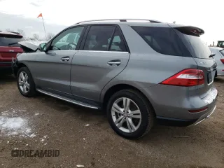 2015 Mercedes-Benz M 350 z VIN 4JGDA5HB5FA593192, wystawiony jako Copart lot #67638922 z przebiegiem 72 860 mil mil oraz . Historia ofert i sprzedaży dostępna na DreamBid. Obrazek 2.