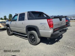 2006 Chevrolet Avalanche Z71 with VIN 3GNEK12Z26G206014, listed as a Copart auction lot 68658224 with 154,201 mi miles and Salvage Title. Bid and sale history available at carsss.com. Image 2.