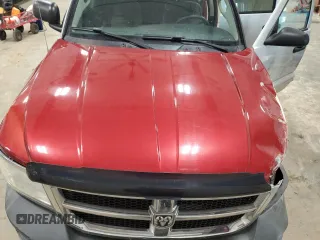 2008 Dodge Dakota SXT z VIN 1D7HW38K38S543504, wystawiony jako Copart lot #43649515 z przebiegiem 181 394 mil mil oraz Nie do naprawy • Non repairable. Historia ofert i sprzedaży dostępna na DreamBid. Obrazek 12.