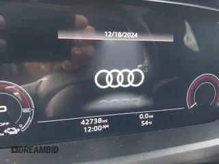 2022 Audi e-tron GT Prestige z VIN WAUEJBFW7N7001491, wystawiony jako IAAI lot #41356266 z przebiegiem 42 738 mil mil oraz . Historia ofert i sprzedaży dostępna na DreamBid. Obrazek 7.