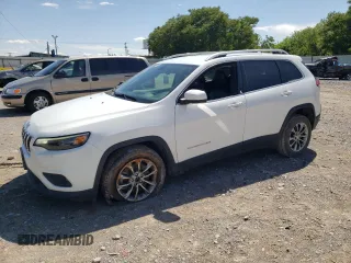 2019 Jeep Cherokee Latitude Plus z VIN 1C4PJLLBXKD154138, wystawiony jako Copart lot #54817525 z przebiegiem 140 289 mil mil oraz Szkoda całkowita • Salvage title. Historia ofert i sprzedaży dostępna na DreamBid. Obrazek 1.
