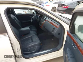 2006 Cadillac DTS Professional z VIN 1GEEH06Y86U500525, wystawiony jako IAAI lot #41835553 z przebiegiem 55 552 mil mil oraz . Historia ofert i sprzedaży dostępna na DreamBid. Obrazek 5.