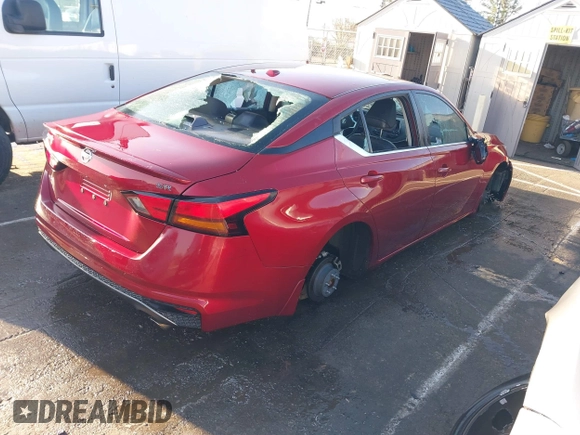 2019 Nissan Altima 2.5 SR with VIN 1N4BL4CV8KC203692, listed as a IAAI auction lot 41780529 with 158,345 mi miles. Bid and sale history available at carsss.com. Image 4.