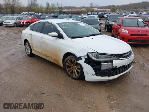 2015 Chrysler 200 Limited with VIN 1C3CCCAB2FN578266, listed as a IAAI auction lot 42113716 with 152,360 mi miles. Bid and sale history available at carsss.com. Image 6.