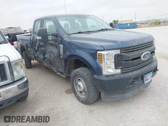 2018 Ford F-250 XL with VIN 1FT7X2B68JEB42589, listed as a IAAI auction lot 42105402 with 295,044 mi miles and . Bid and sale history available at DreamBid. Image 1.