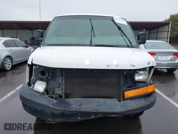 2009 Chevrolet Express Cargo z VIN 1GCFG15X991102230, wystawiony jako IAAI lot #41517800 z przebiegiem 291 167 mil mil oraz . Historia ofert i sprzedaży dostępna na DreamBid. Obrazek 13.